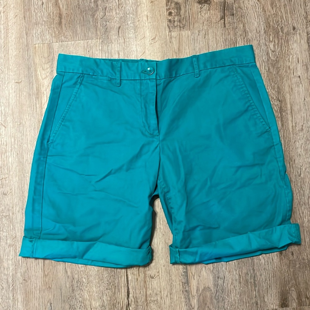 Gap Khaki Boyfriend Rollup Short Sz 6 Tall